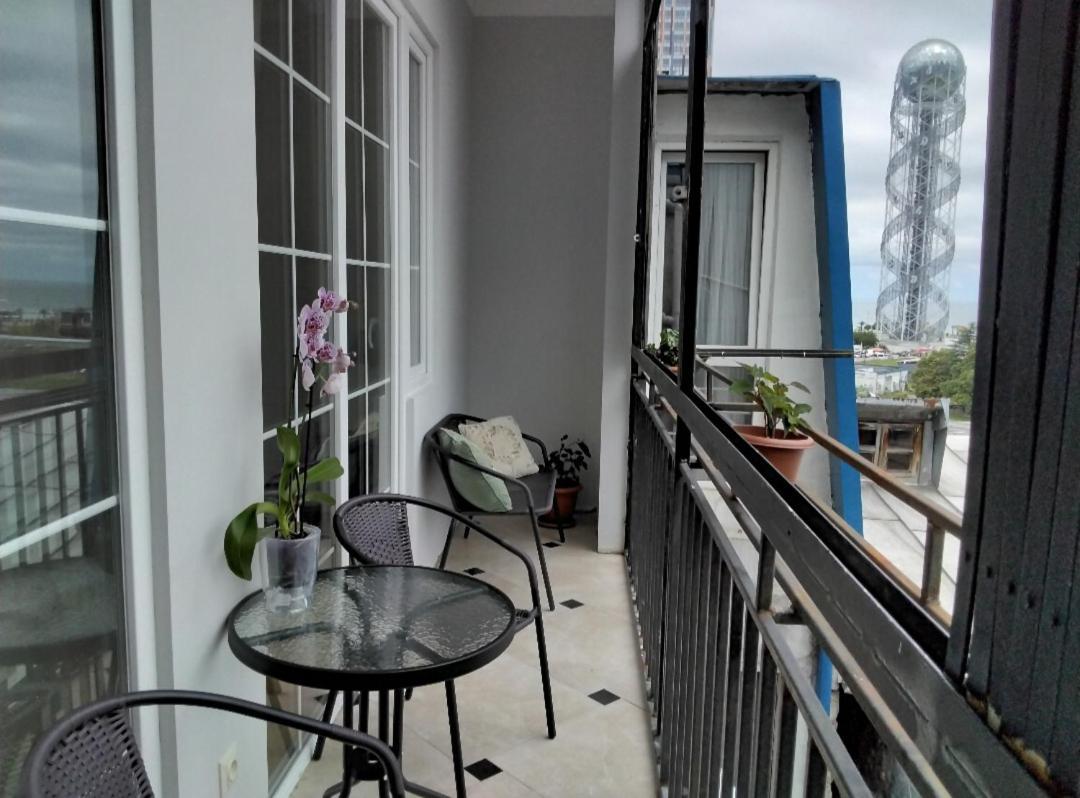 Old Batumi Mare Appartement Buitenkant foto